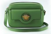 Bolsa para câmera Versace Elegant em couro verde menta