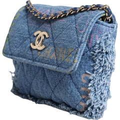 Bolsa de ombro com franjas e estampa de micrologotipo Chanel Denim Mood Flap