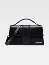 Bolsa Jacquemus Le Grand Bambino Preta
