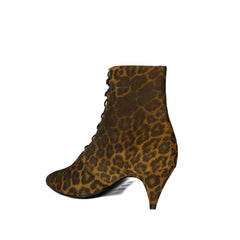 Botas Saint Laurent Kiki com cadarço e estampa de leopardo