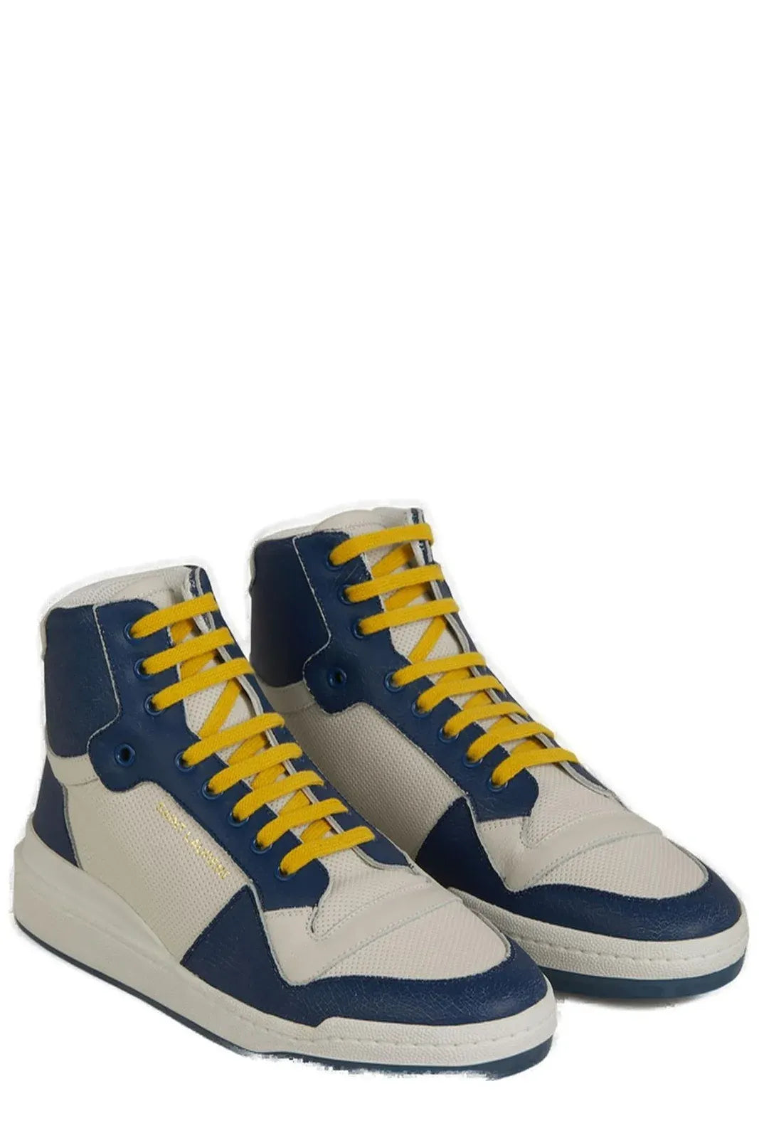Saint Laurent Eleve seu Estilo com Tênis de Luxo Azul de Cano Médio