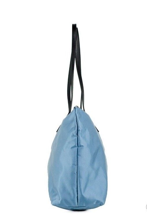 Bolsa tote de couro de nylon azul-centáurea Versace Portuna Medusa média