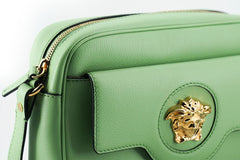 Bolsa para câmera Versace Elegant em couro verde menta