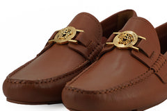 Mocassins Versace Elegantes de Couro com Estampa Medusa