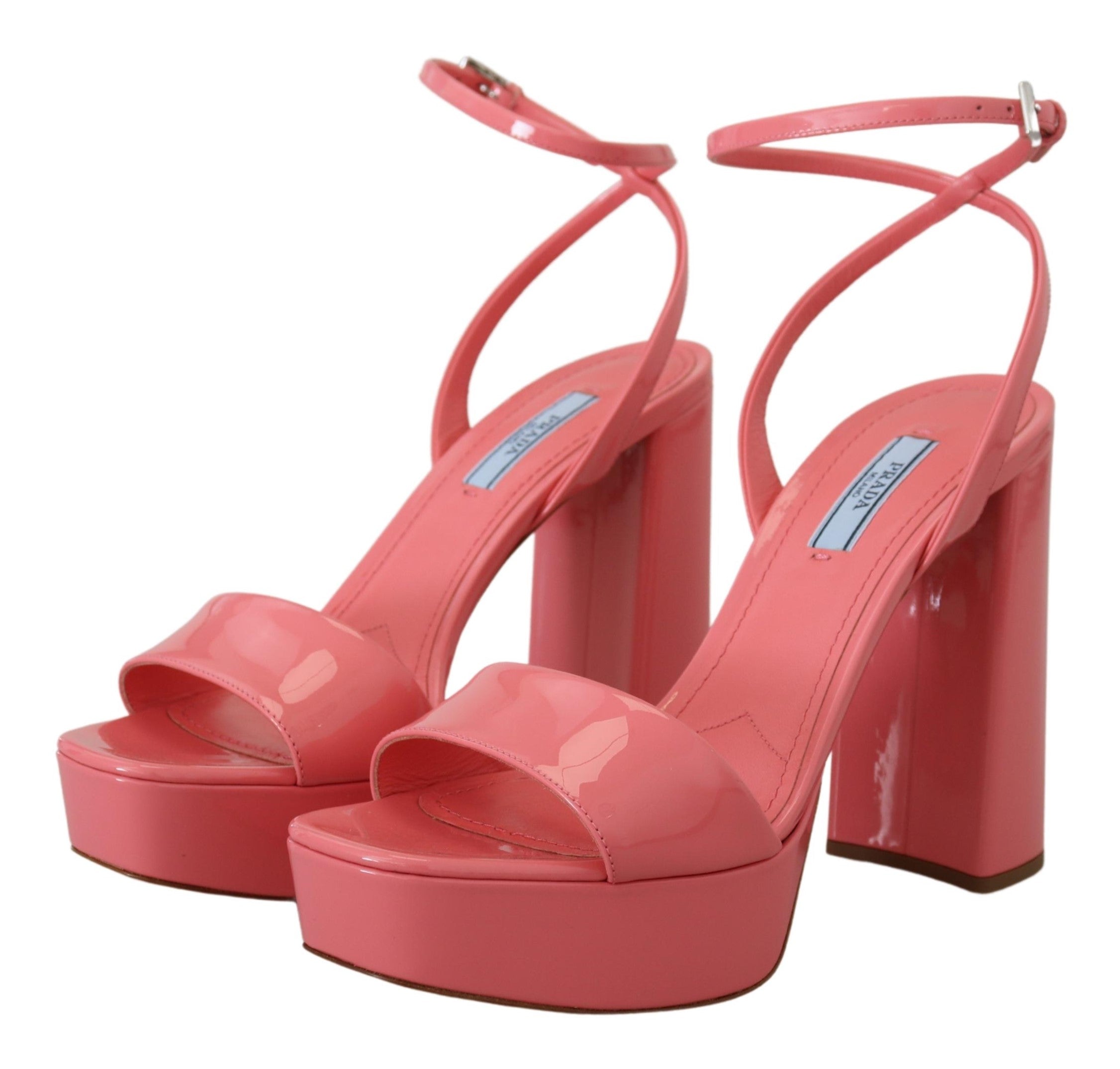 Sandálias plataforma Prada Chic em couro envernizado rosa