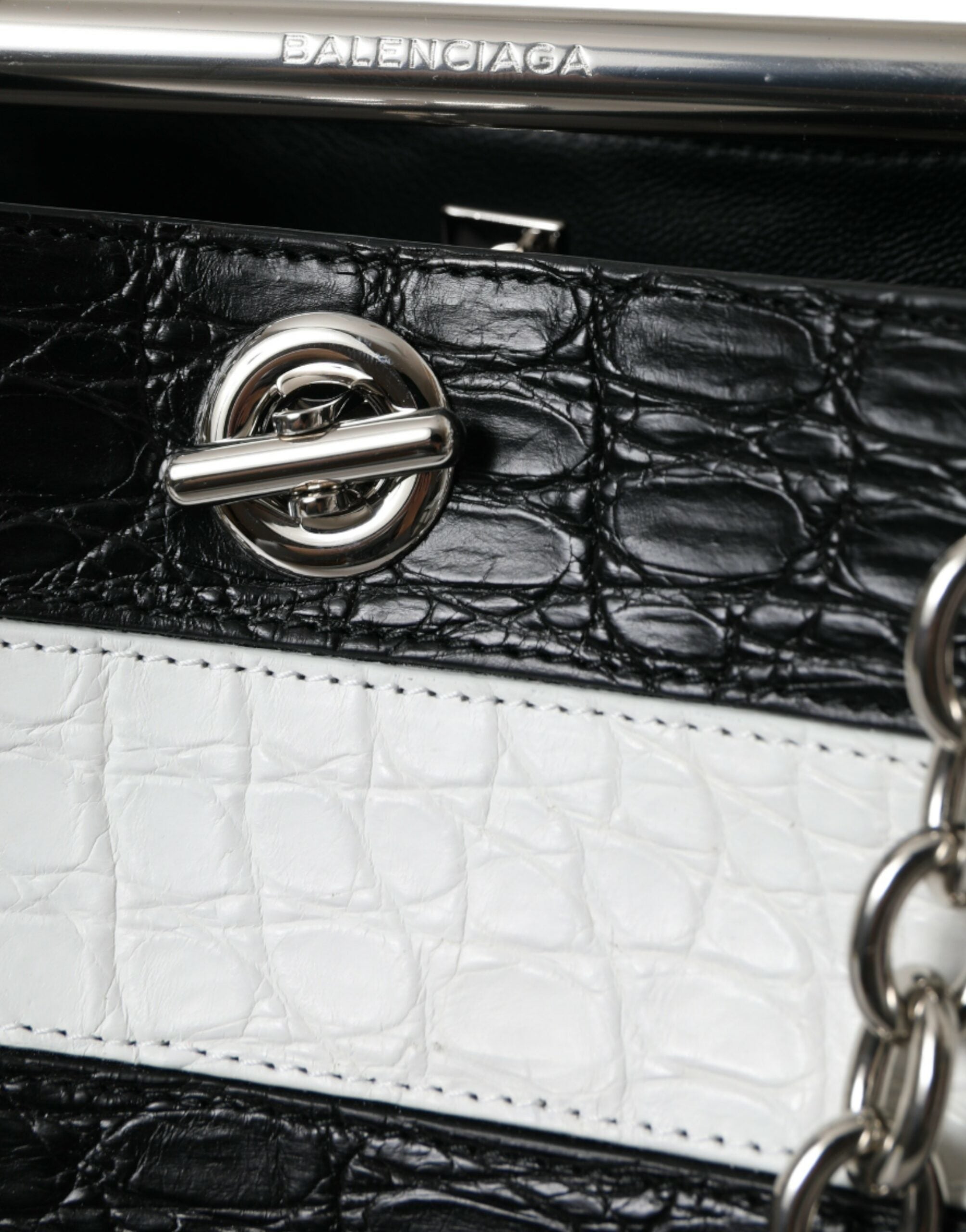 Bolsa Balenciaga Chic de Couro de Crocodilo Maxi Bucket
