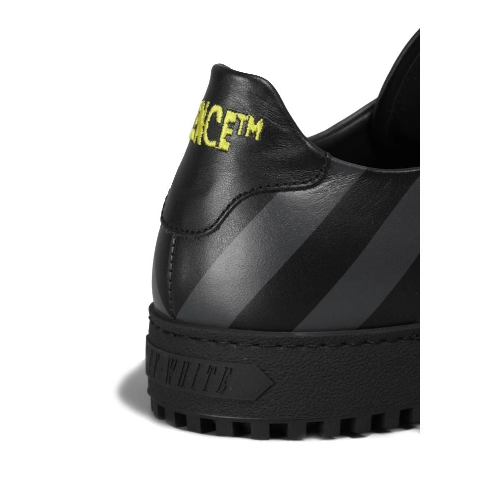 Tênis feminino de couro de bezerro preto Off-White