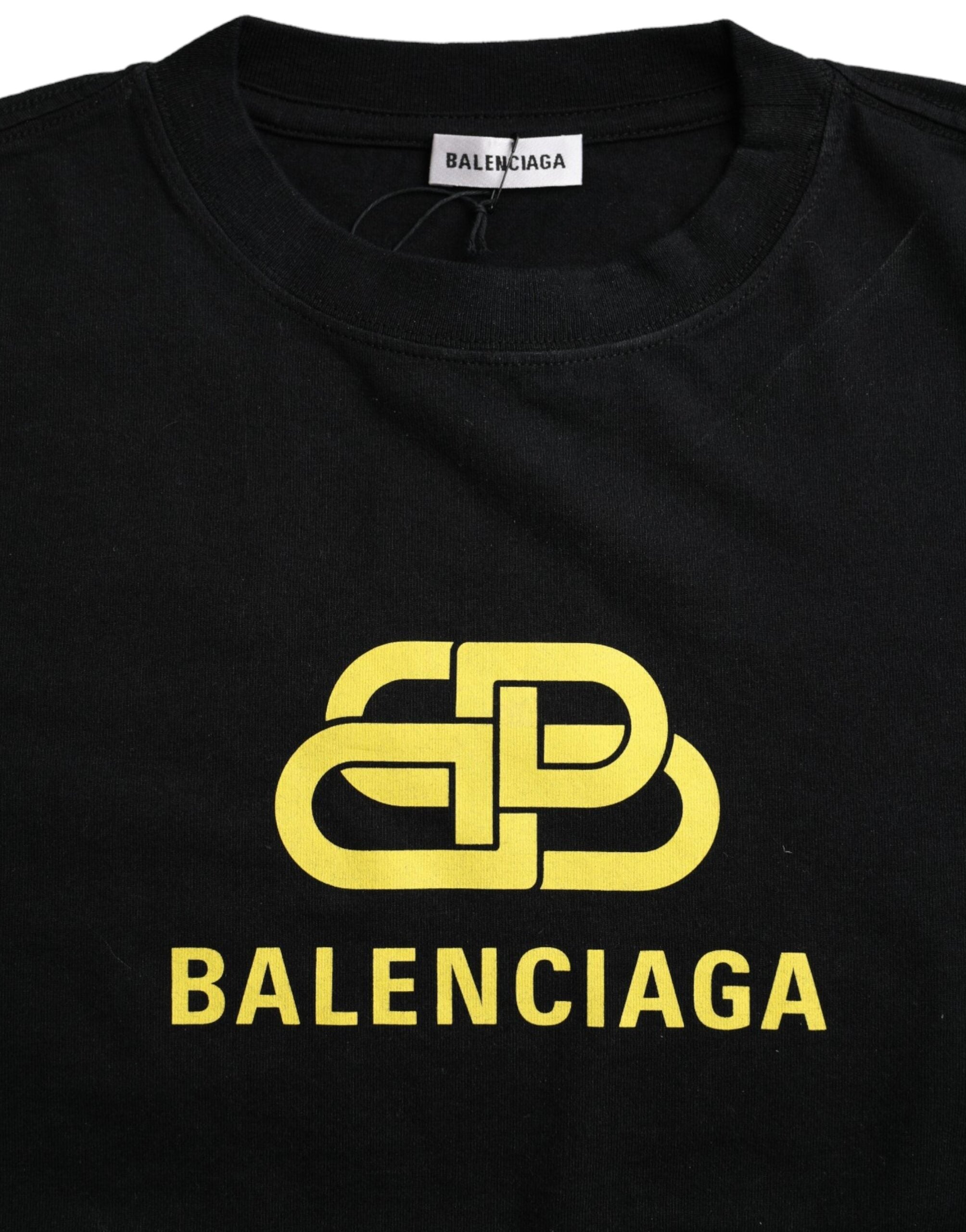 Camiseta Balenciaga preta de algodão com logotipo, gola redonda e manga curta