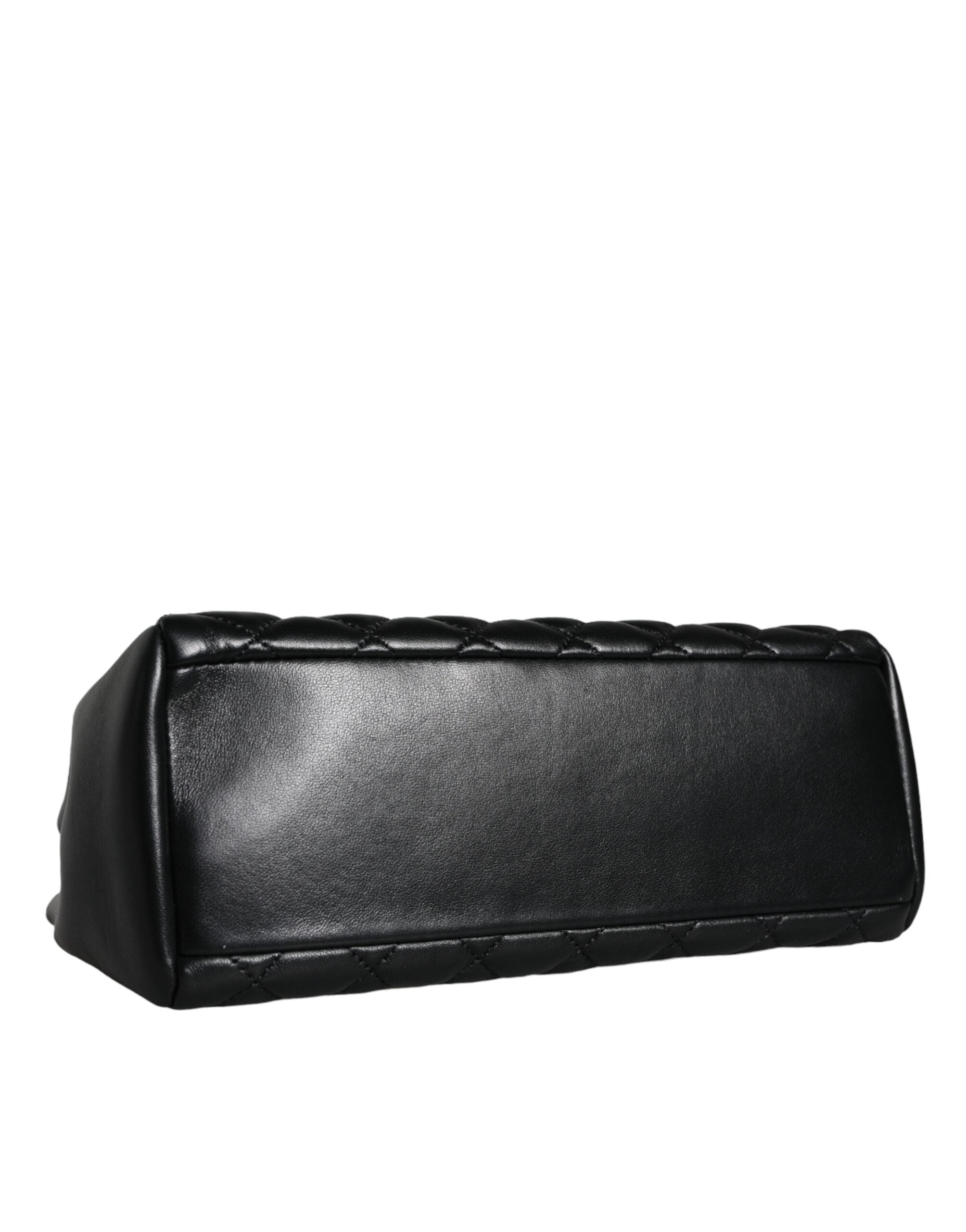 Bolsa Versace de couro napa acolchoado preto com alça de corrente