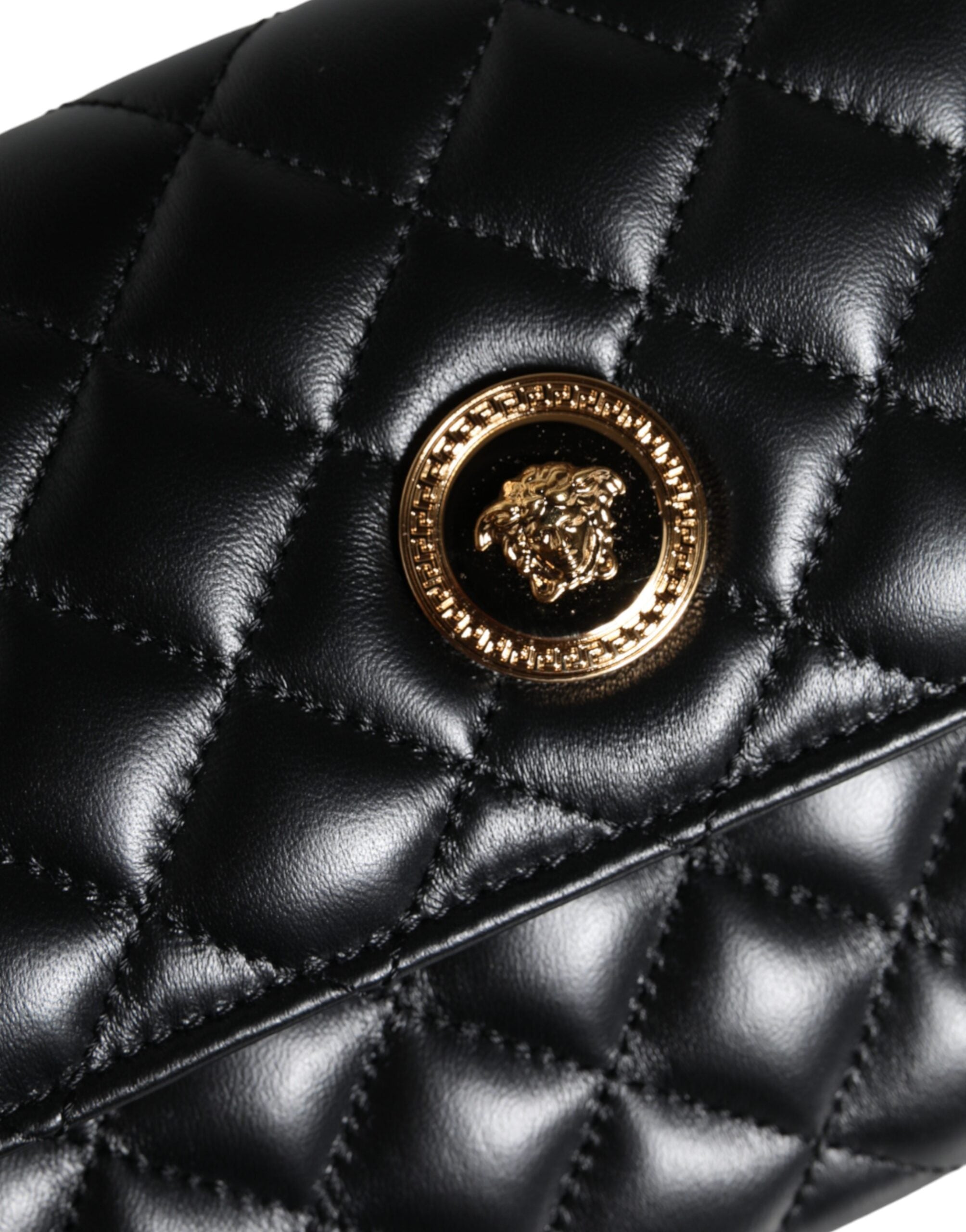 Bolsa de ombro transversal Versace em couro napa acolchoado preto