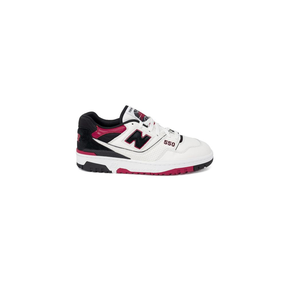 Tênis New Balance de couro vermelho