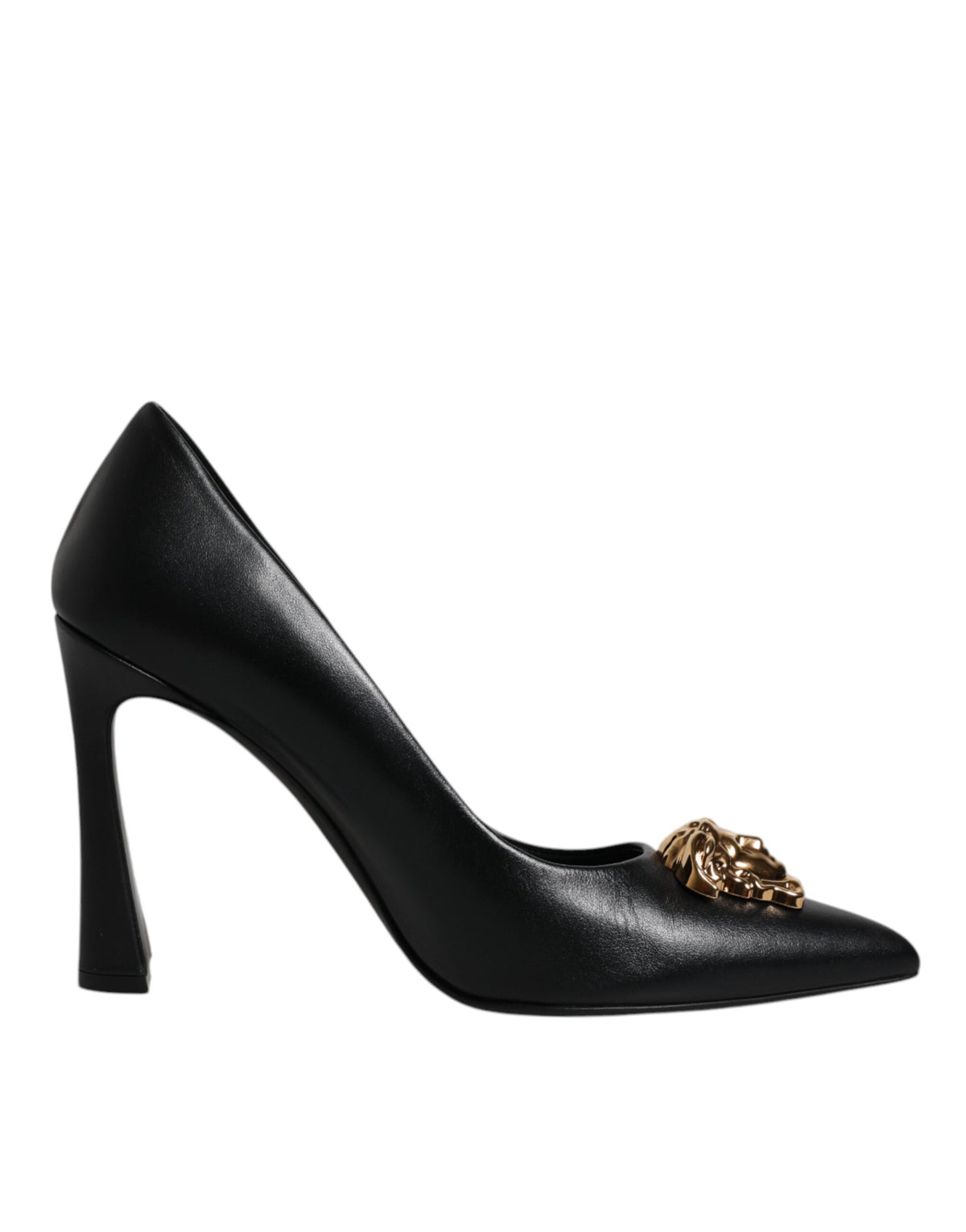 Versace Sapatos de salto alto com placa de logotipo em couro preto