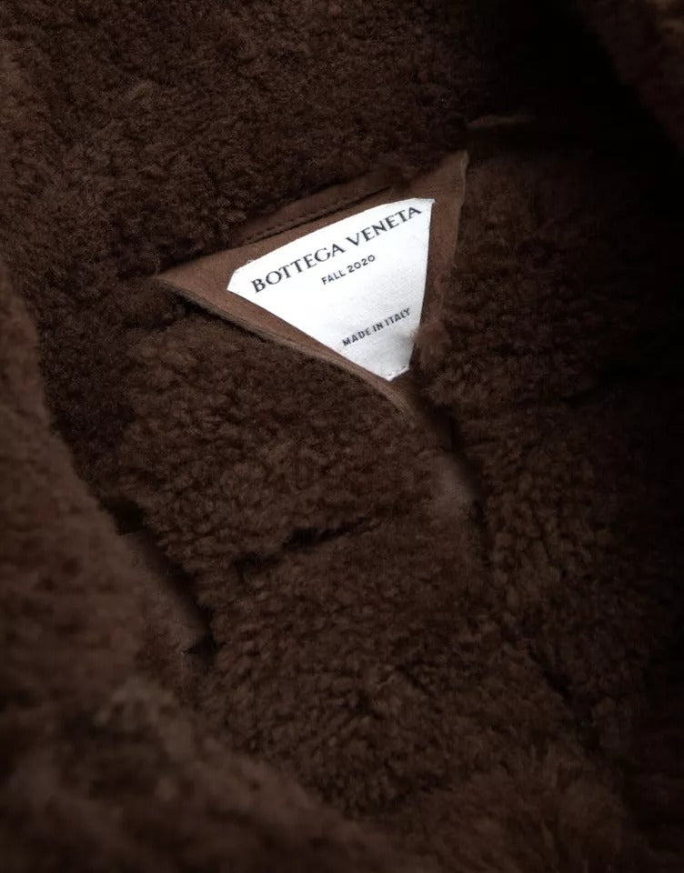 Bottega Veneta Casaco de pele de cordeiro marrom com pele de carneiro