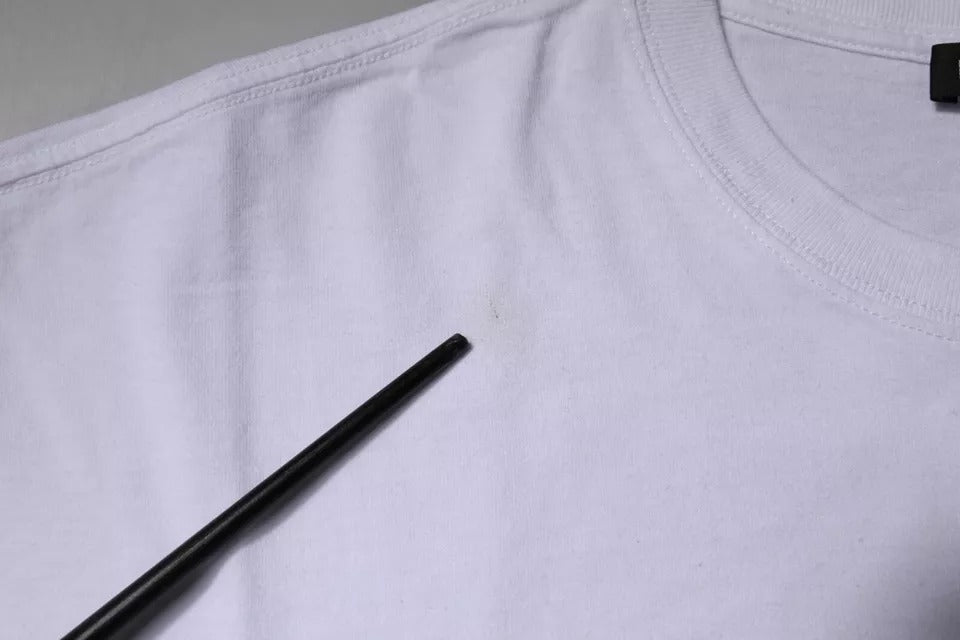 Camiseta Balenciaga de algodão com logotipo branco e gola redonda, manga curta