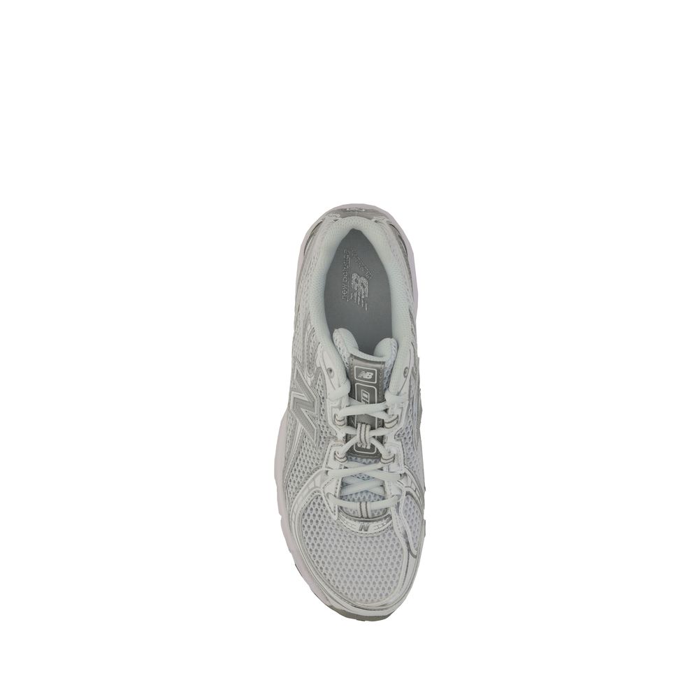 Tênis New Balance 740