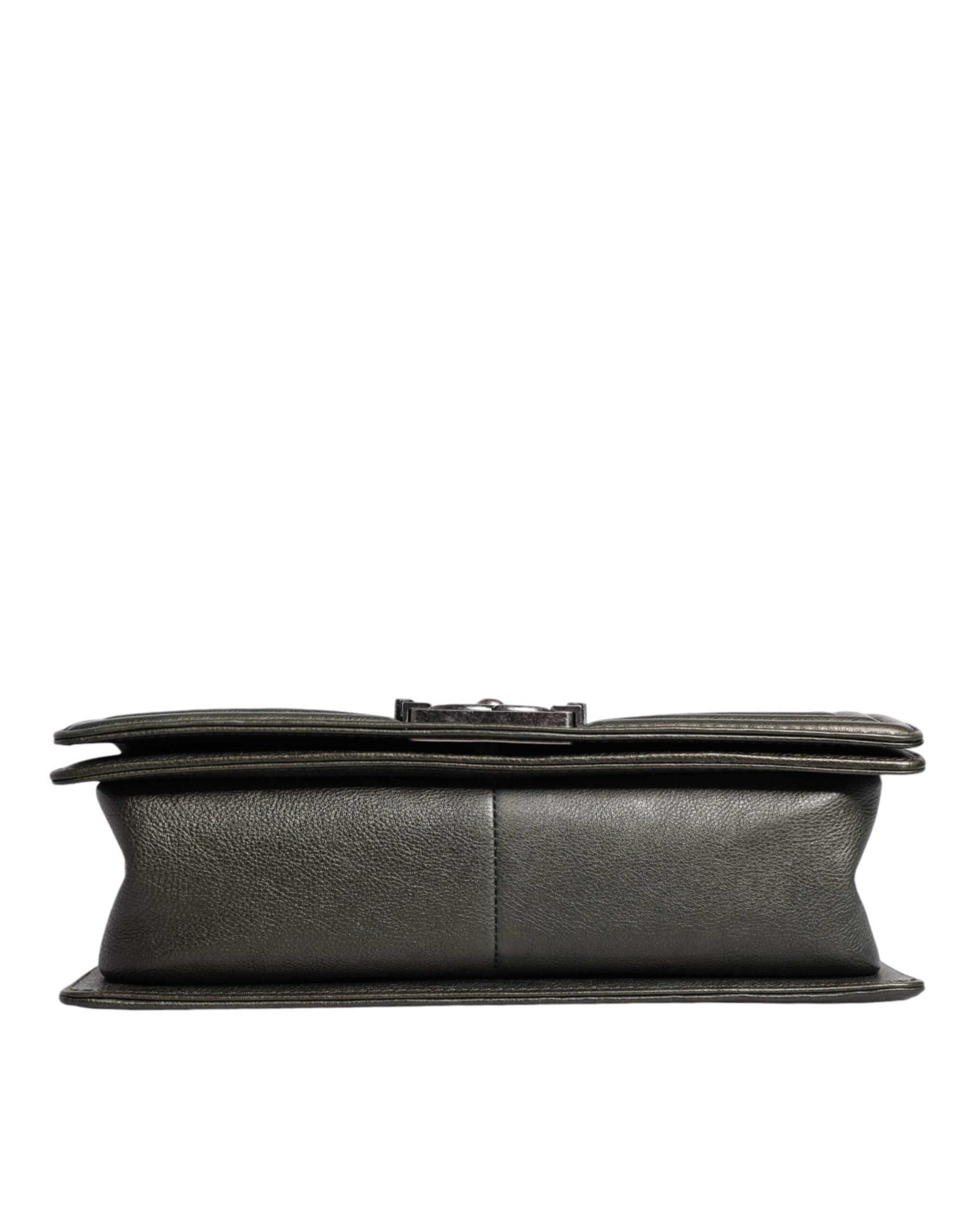 Bolsa de ombro Chanel em couro verde escuro e metal cinza