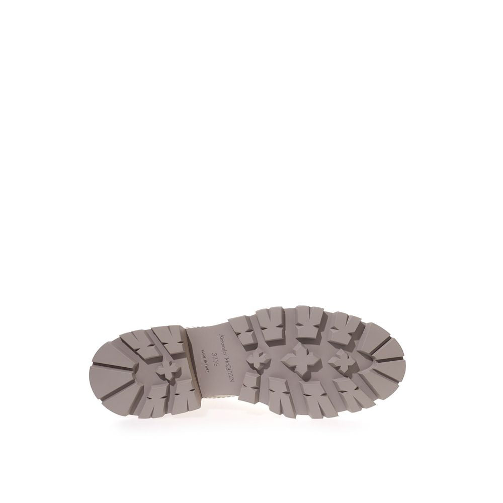 Botas de couro cinza chiques Alexander McQueen para passos elegantes