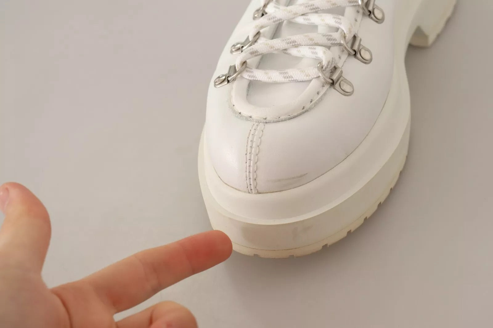 Tênis de couro branco com cadarço MM6 Maison Margiela
