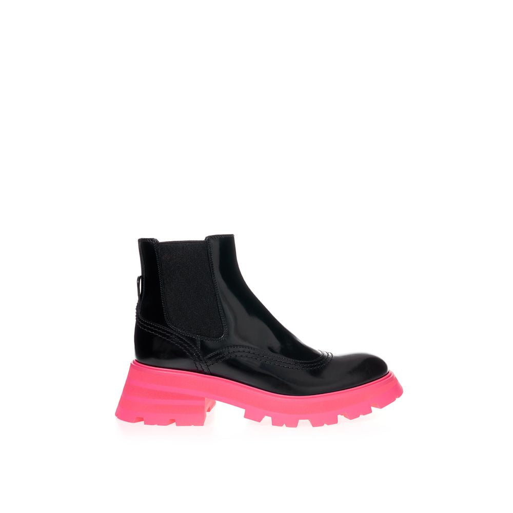 Alexander McQueen Botas Elegantes de Couro Preto