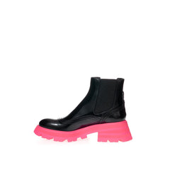 Alexander McQueen Botas Elegantes de Couro Preto