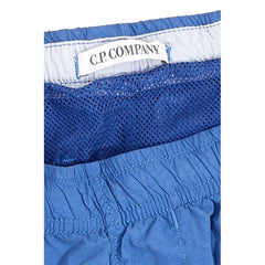CP Company Traje de banho azul elegante para o homem moderno