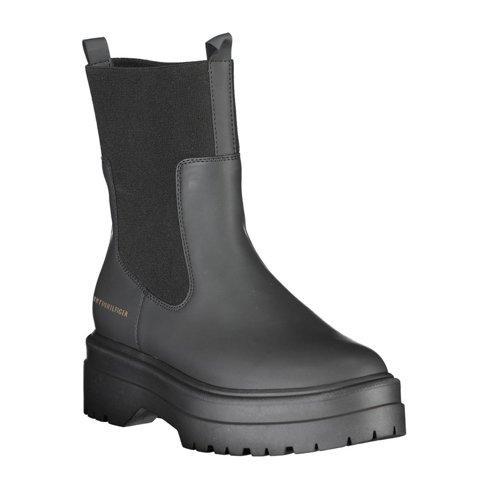Tommy Hilfiger Bota Elegante com Detalhes Contrastantes