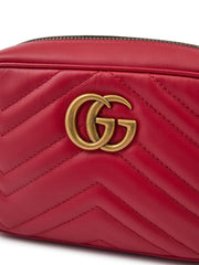 Bolsa para câmera GG Marmont de couro vermelho da Gucci