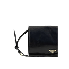 Bolsa de ombro Prada em couro amassado