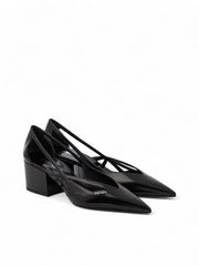 Sapatos Prada de couro preto com recortes 55