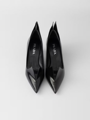 Sapatos Prada de couro escovado preto
