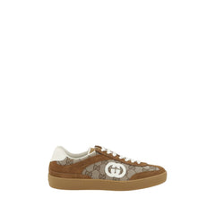Tênis Gucci com estampa GG