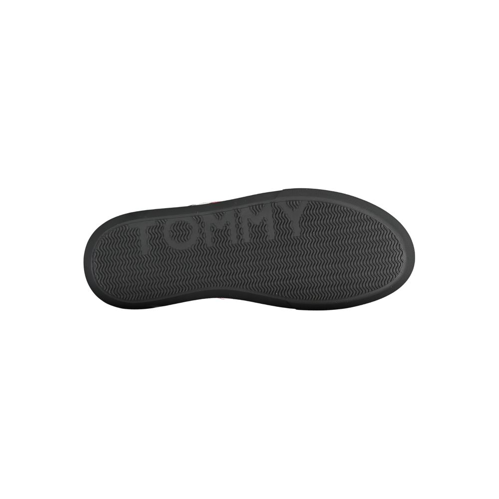 Tênis Tommy Hilfiger Chic Preto com Detalhes Contrastantes Icônicos