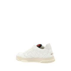 Tênis com logotipo da Gucci