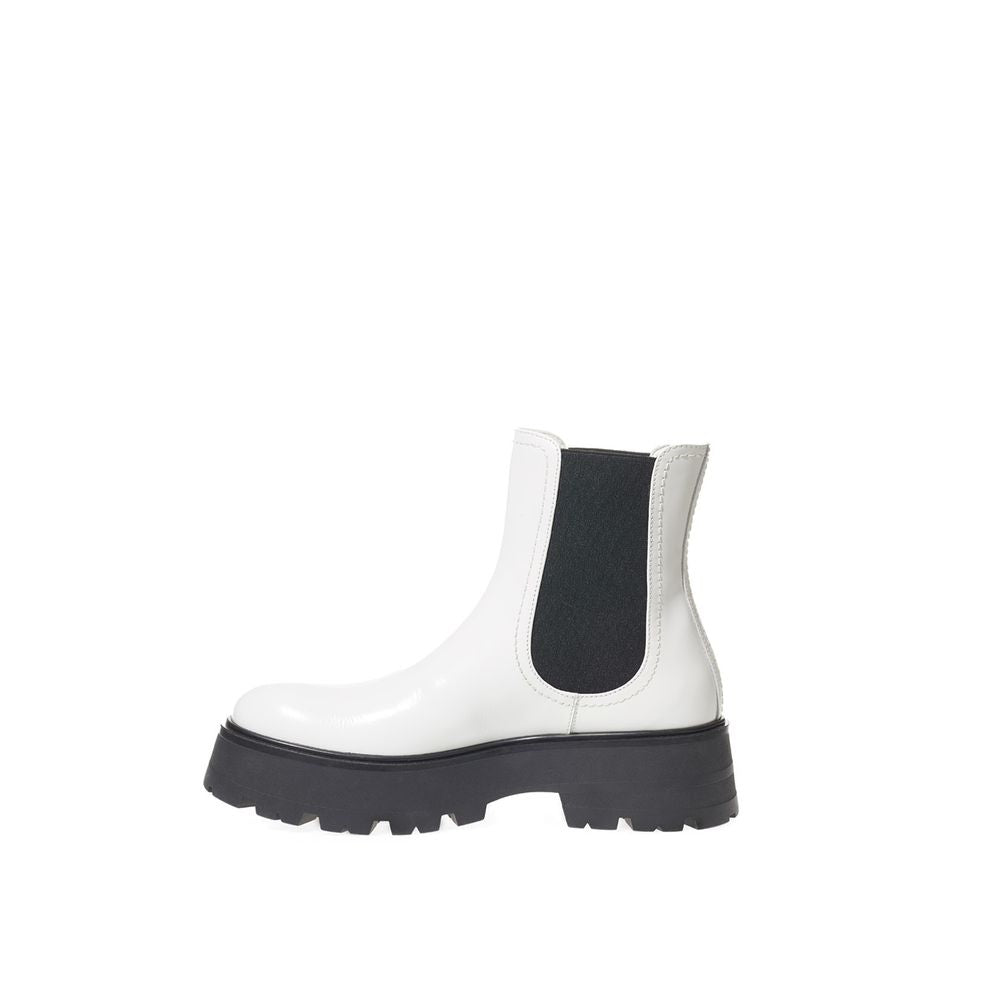 Bota de couro preta e branca Alexander McQueen