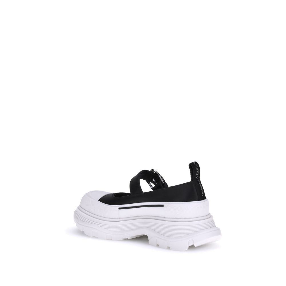 Tênis Alexander McQueen de couro e borracha