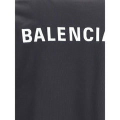 Camiseta Balenciaga com logotipo estampado na frente e nas costas