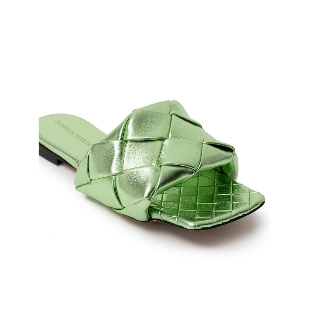 Chinelo Bottega Veneta de couro verde