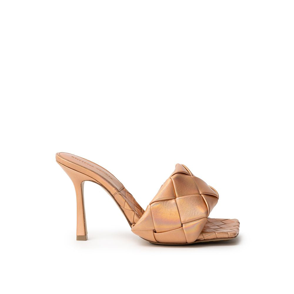 Sandália de couro bronze Bottega Veneta