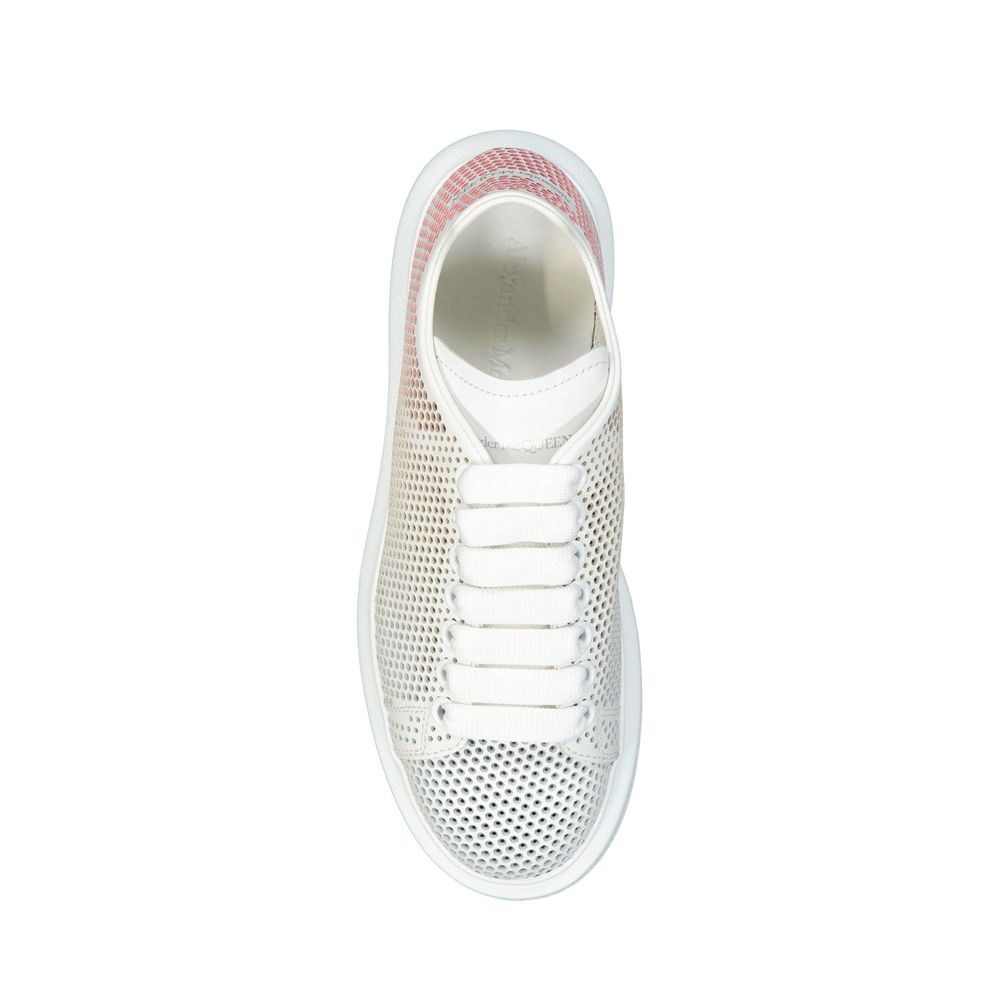 Tênis Alexander McQueen Oversized com recortes pontilhados