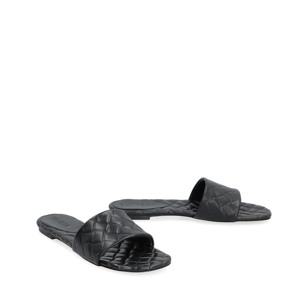 Mulas de couro Amy da Bottega Veneta