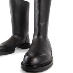 Botas de armação de couro Fendi