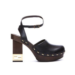 Fendi Scarpins de Couro com Salto Decorativo
