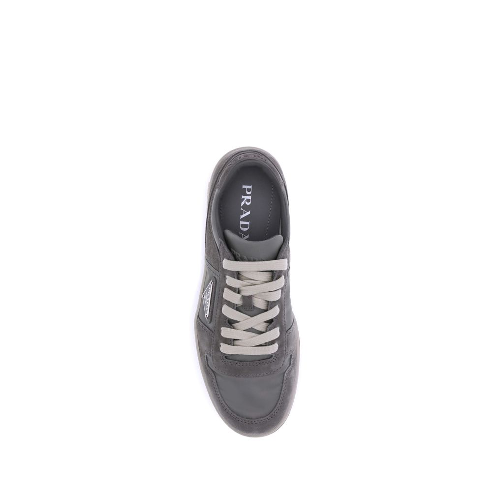 Tênis de couro Prada Suede